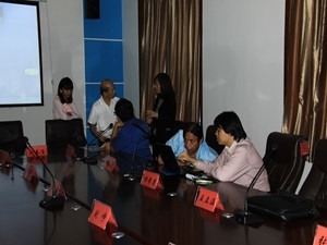 2013年11月印度尼西亞客戶來(lái)公司